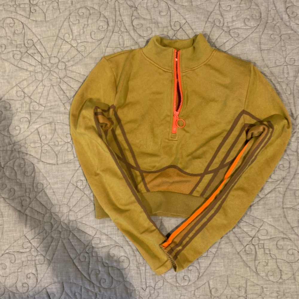 Fabletics Olive and Orange Crop Top